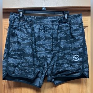 Virus high tide v2 shorts